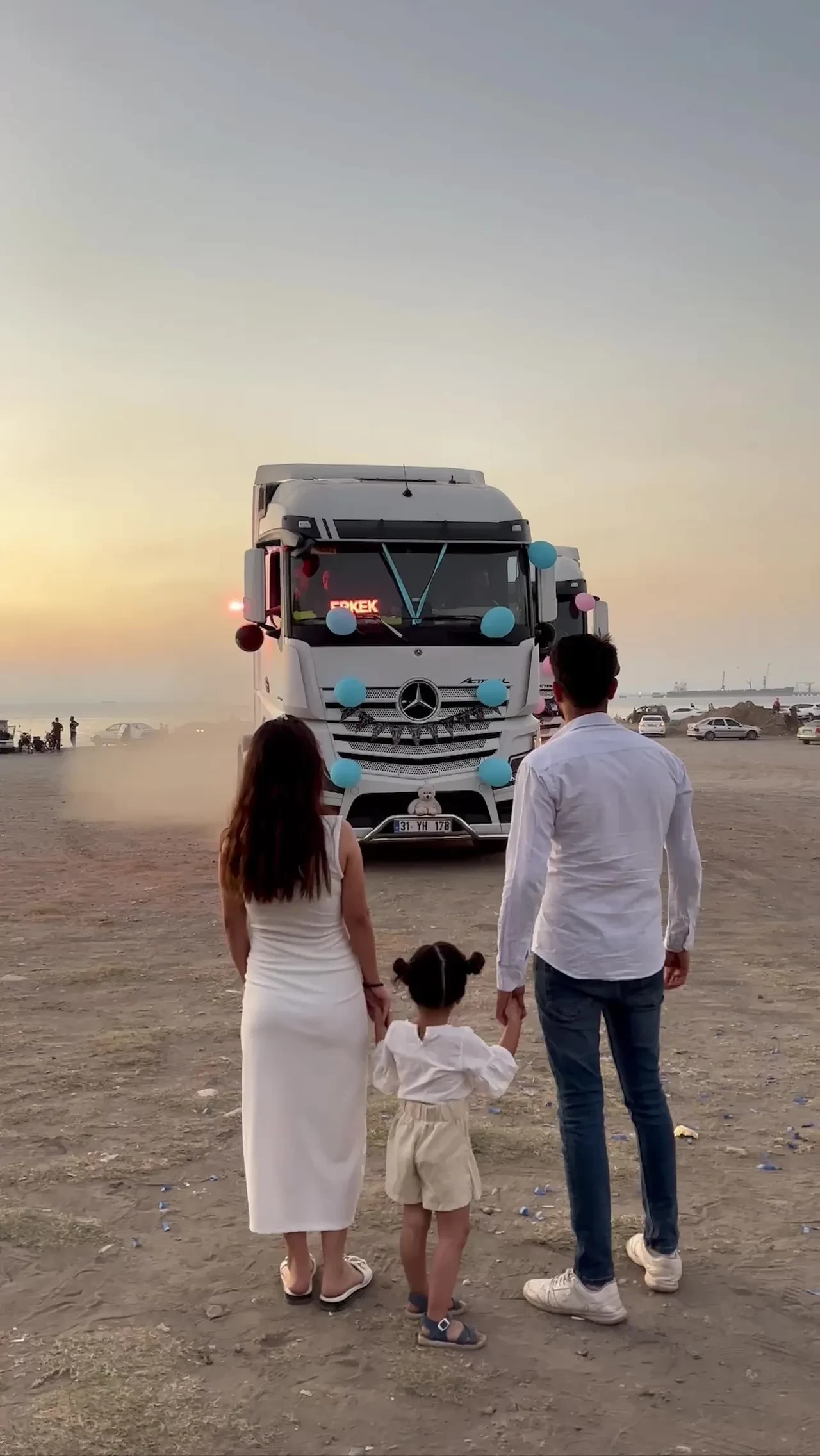 Böylesi ilk kez görüldü! Cinsiyet öğrenme partisinde yeni moda