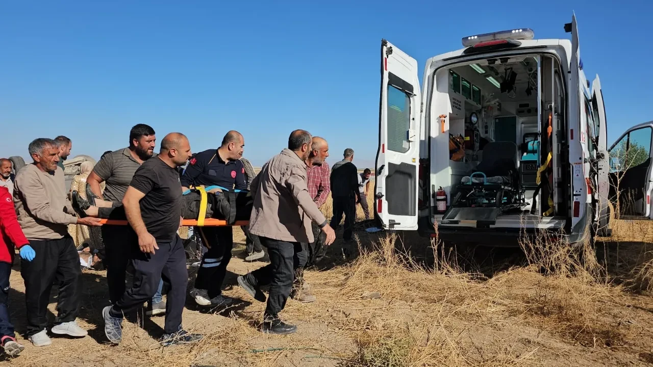 Düğün konvoyunda feci kaza! Takla atarak devrildi