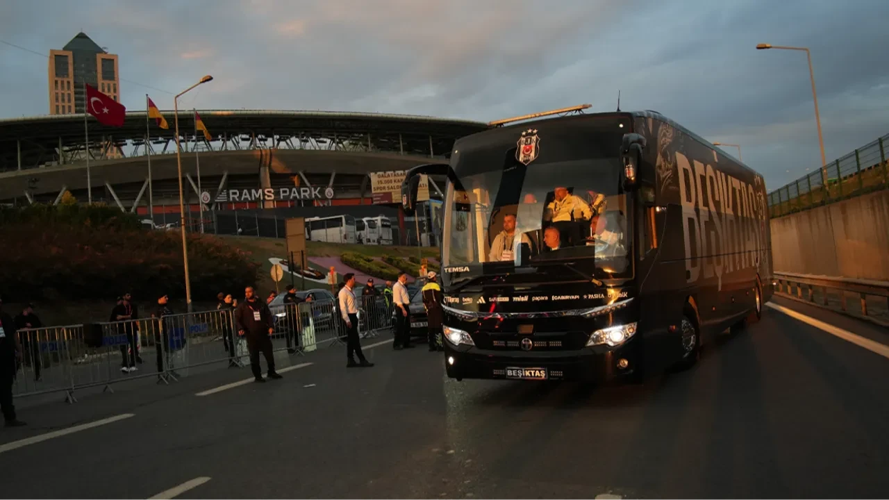 Galatasaray Beşiktaş maçı canlı nereden izlenir? GS BJK maçını nereden izleyebilirim diyenlerin sayısı arttı