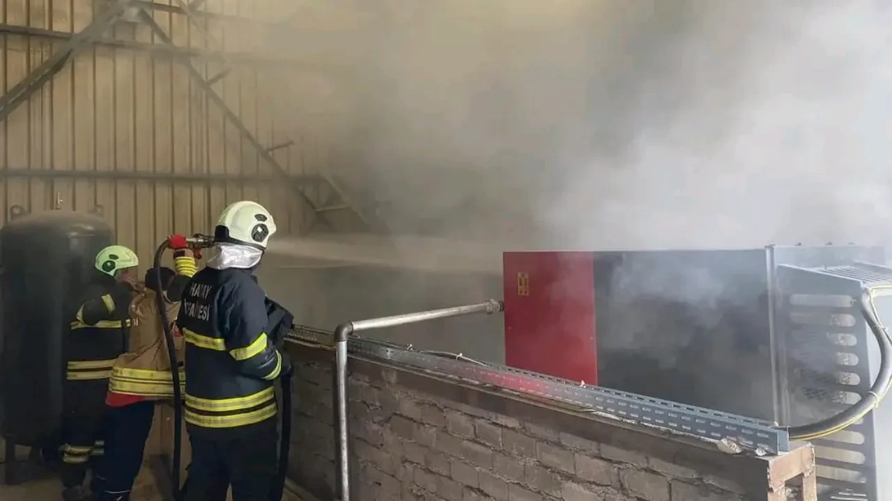 Hatay’da iş yerinde yangın paniği!