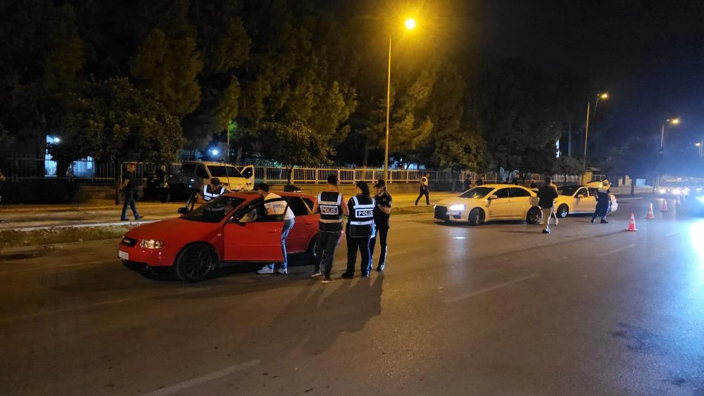 Adana’da ‘Huzur ve Güven’ uygulaması: 79 gözaltı, 15 silah ele geçirildi