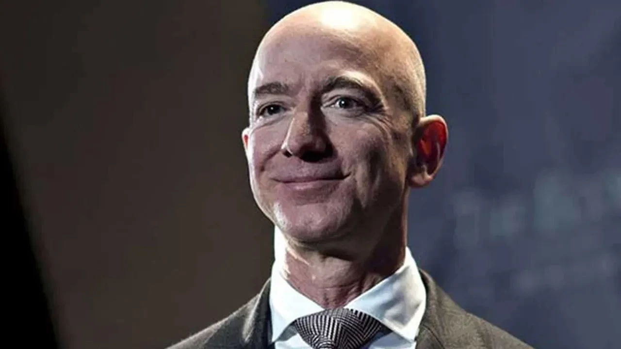 Jeff Bezos: “10 yıl içinde uzayda veri merkezleri kurulacak”