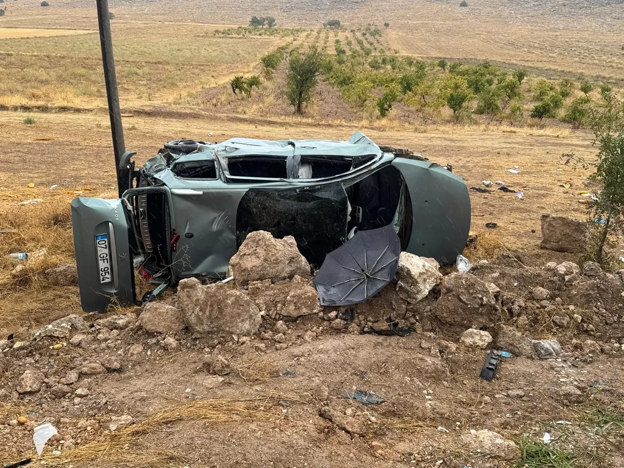 Karamanlı’da aynı gün içinde üç kaza yaşandı: Çileden çıkan başkan, karayollarına tepki gösterdi