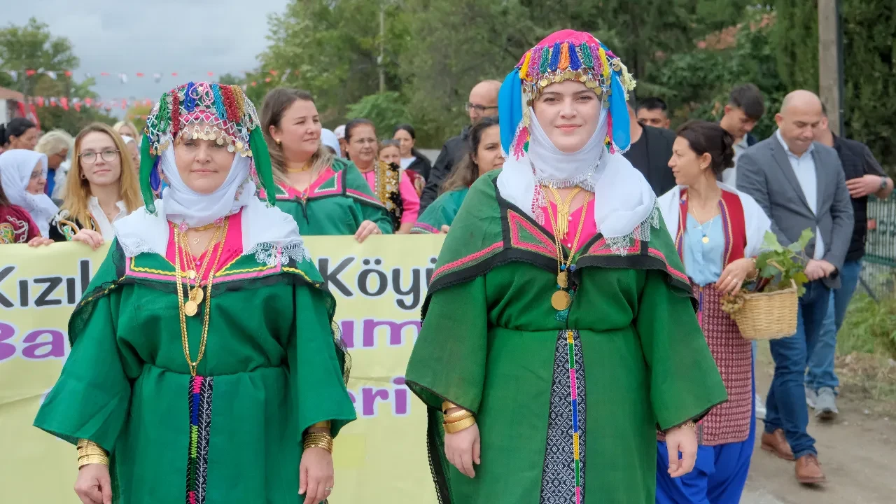 Kırklareli'nde Kızılcıkdere 5. Bağ Bozumu Şenlikleri başladı