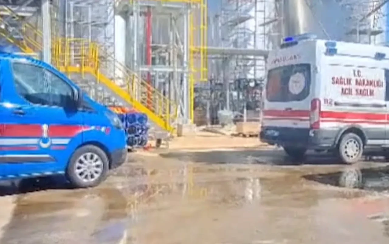 Kocaeli'de bir fabrikada patlama: 2 işçi hayatını kaybetti