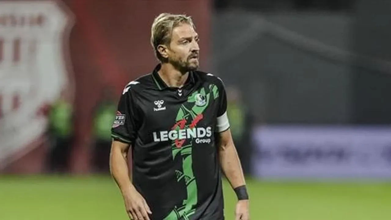 Sakaryaspor'da Caner Erkin ve Burak Altıparmak affedildi