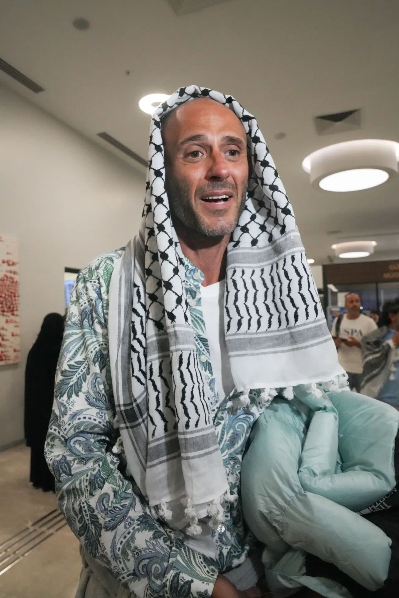 Sumud Filosu'nun İtalyan kaptanı Müslüman oldu: İsrail askerleri dua etmelerini engelledi