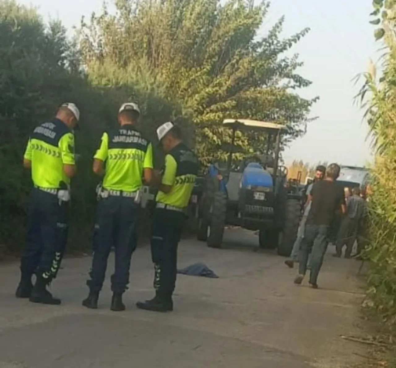 Adana'da feci kaza! Korkunç manzara karşısında ekiplerin bile kanı dondu