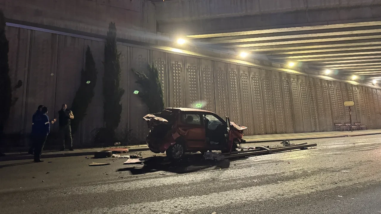 Ankara'da korkunç kaza: Otomobil köprüden düştü