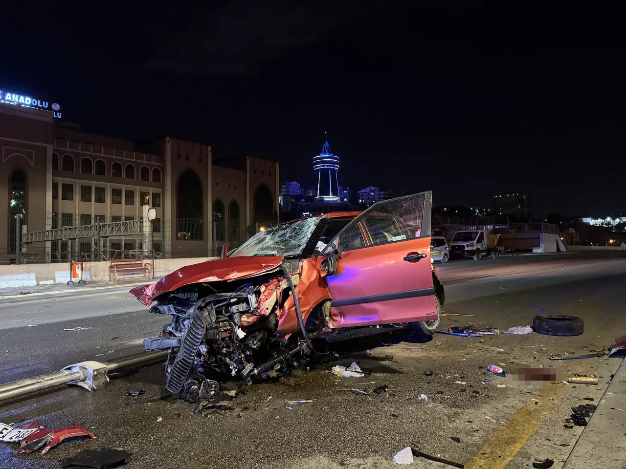Ankara'da korkunç kaza: Otomobil köprüden düştü
