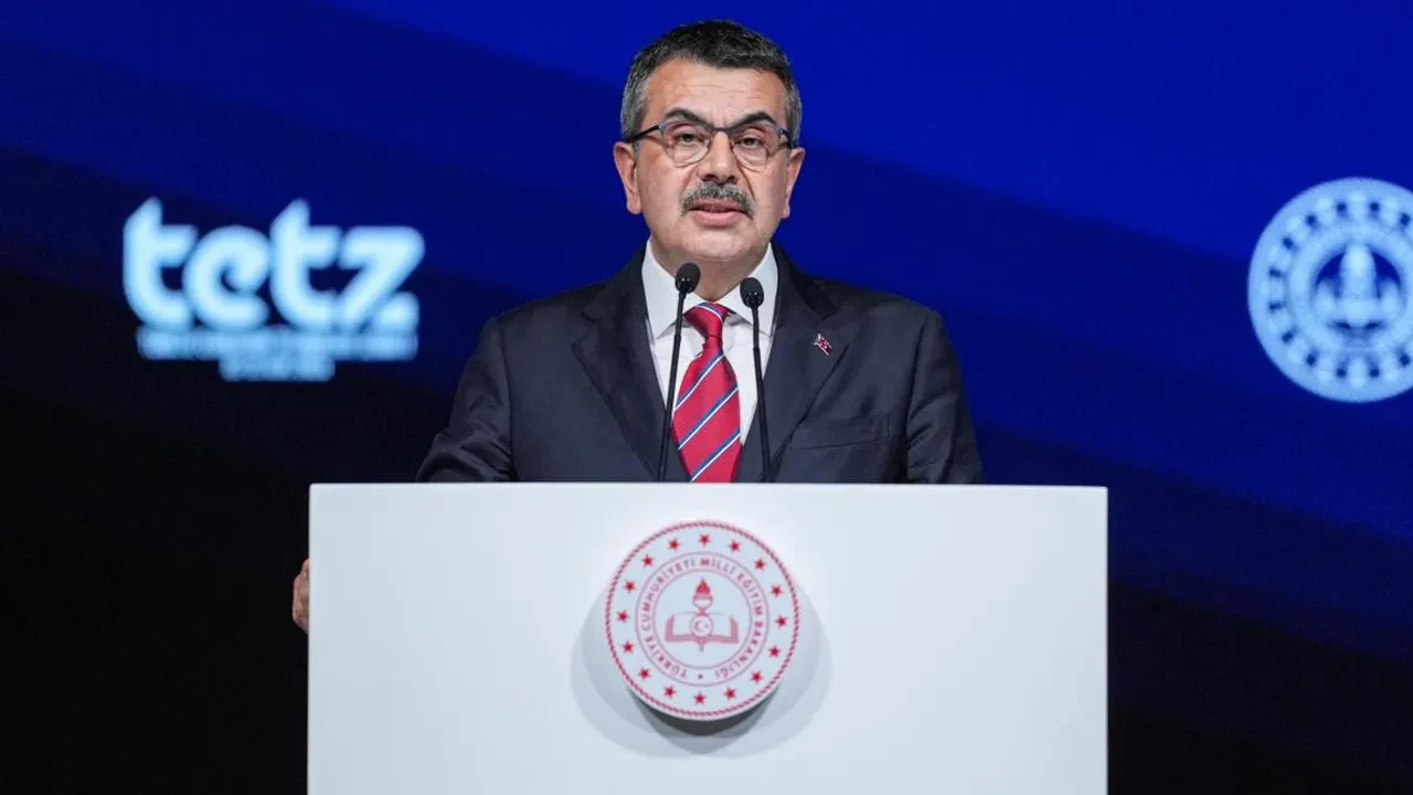 Bakan Tekin 'rapor hazır' diyerek duyurdu: 12 yıllık zorunlu eğitim kısalıyor!