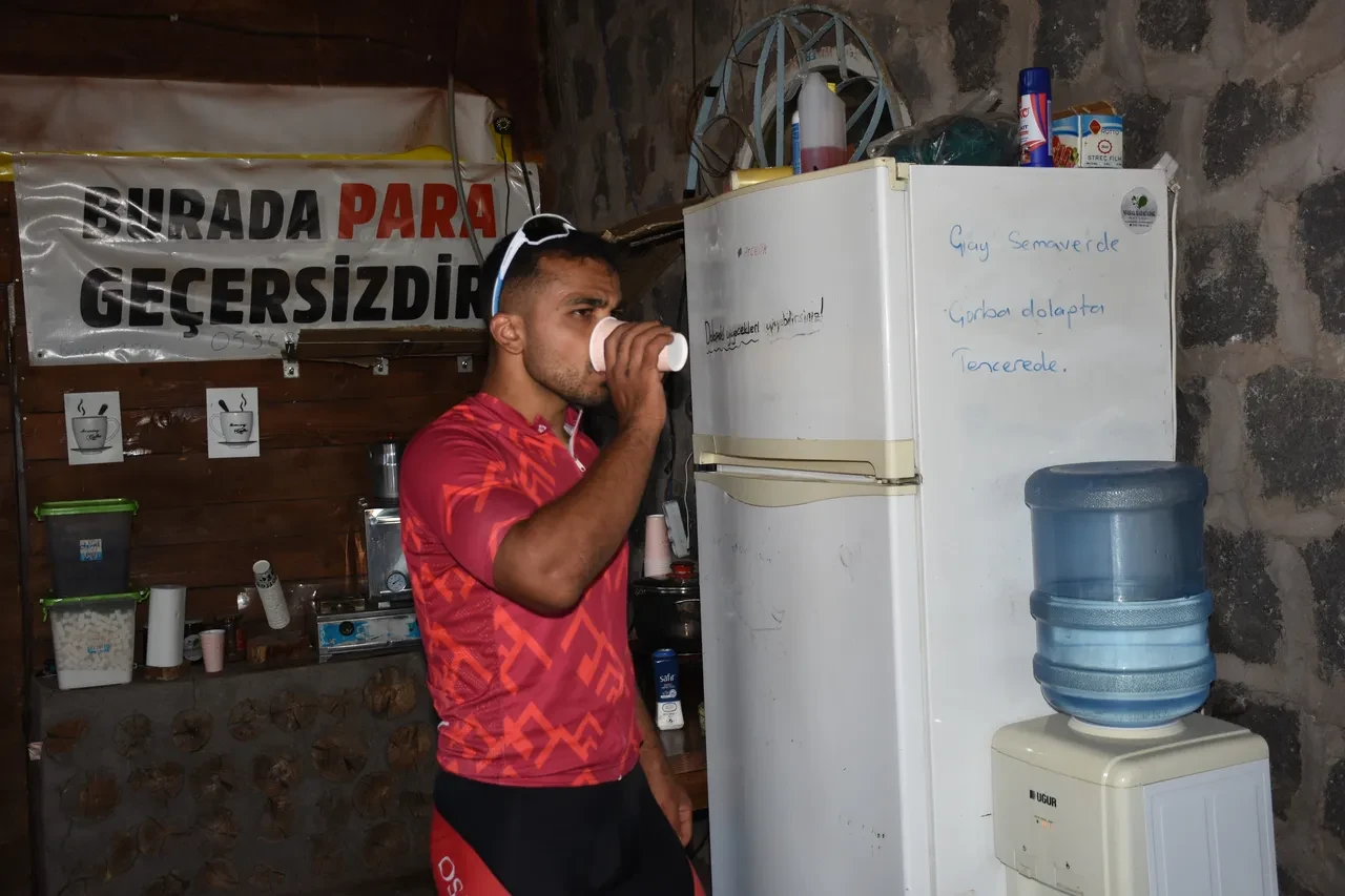 Bu işletmede para geçmiyor! Kahvaltıdan akşam yemeğine her şey ücretsiz! 