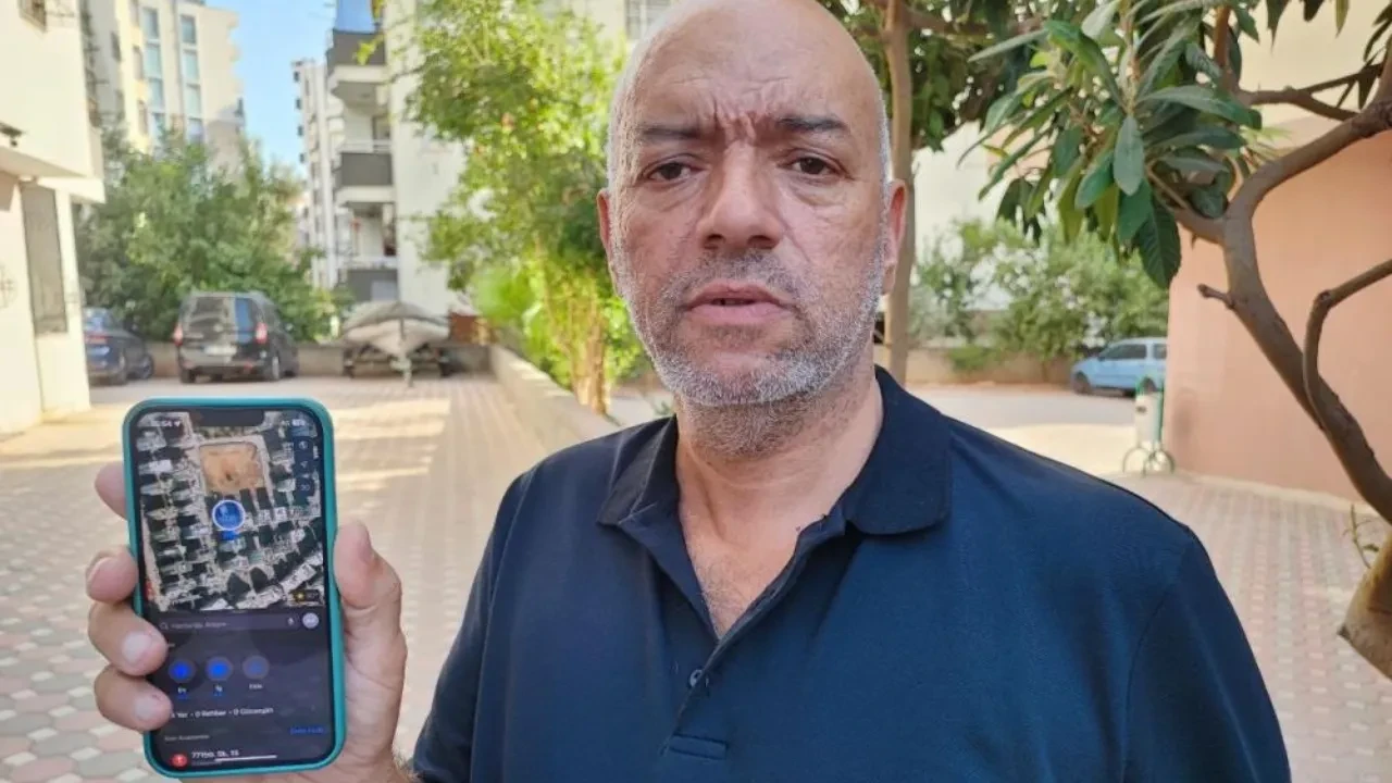 Dedektif gibi iz sürdü! Çalınan telefonunun yerini 15 ay sonra buldu