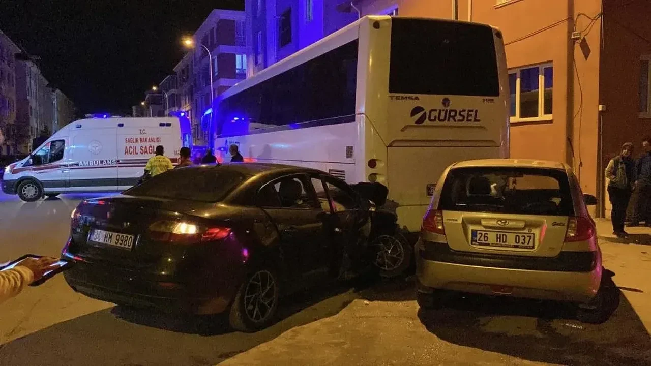 Eskişehir’de meydana gelen zincirleme kazada 1 kişi yaralandı