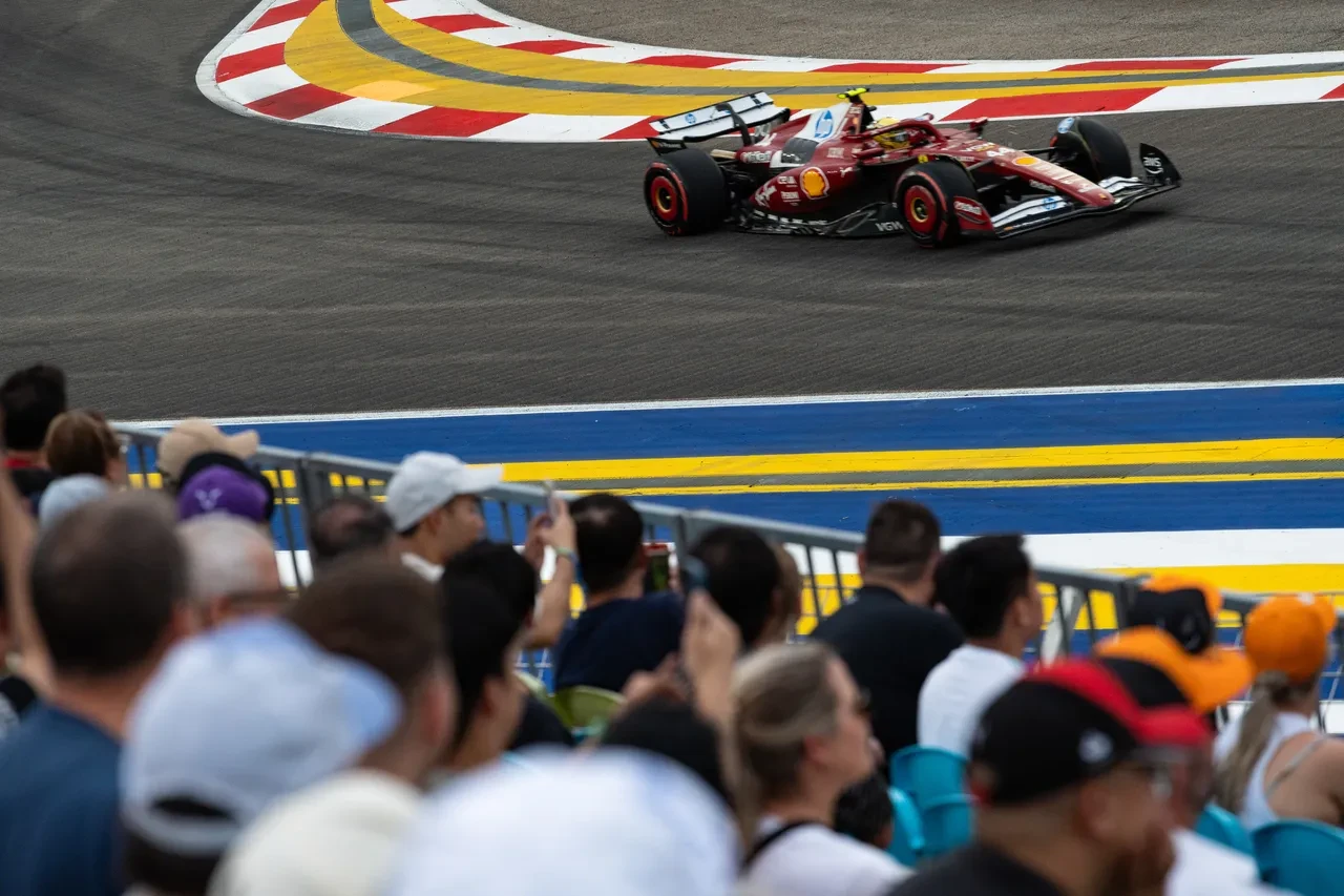 F1 Singapur GP hangi kanalda, saat kaçta? Pole pozisyonu George Russel'ın