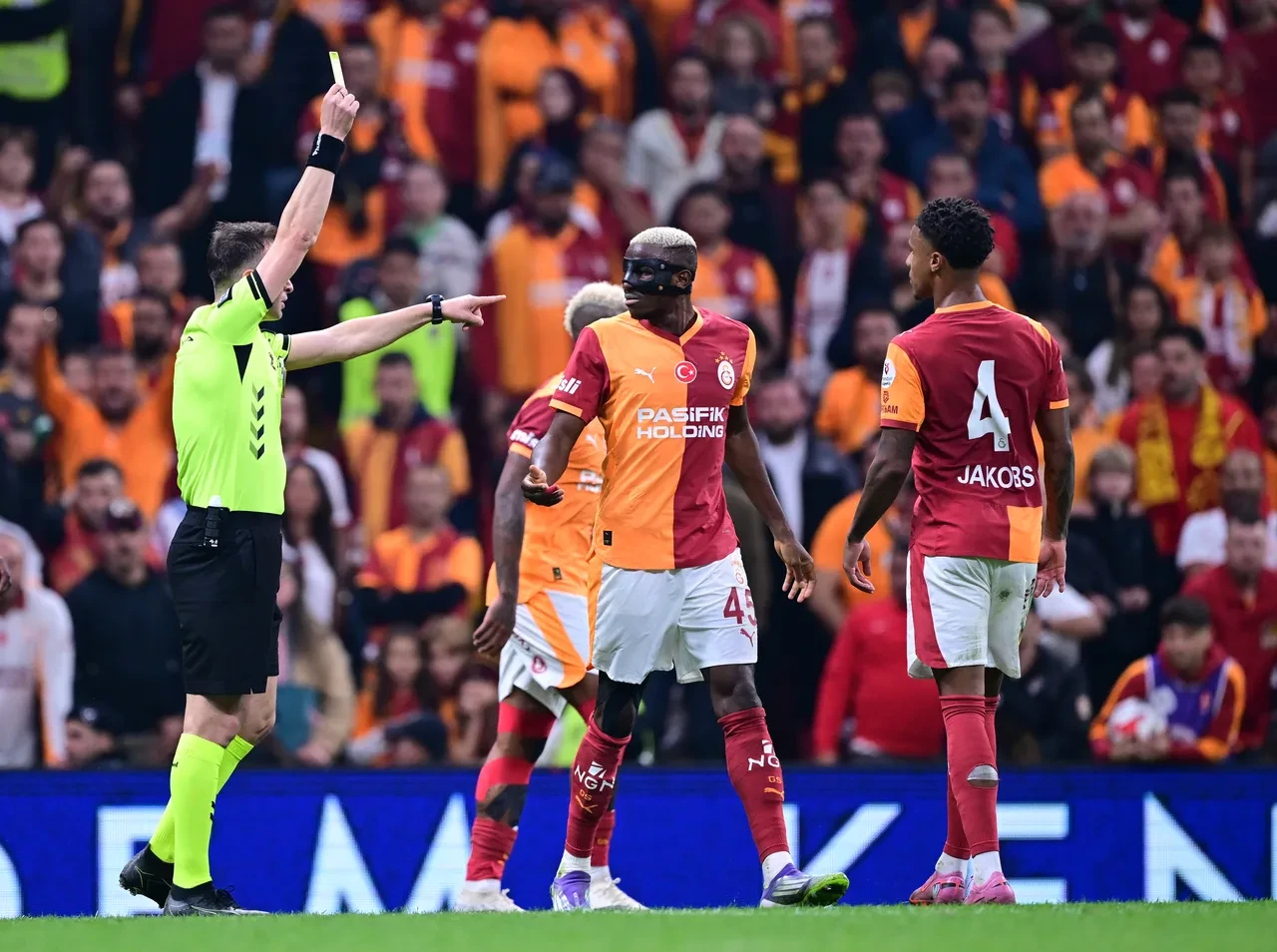 Galatasaray-Beşiktaş maçında 'kural hatası' iddiası: Derbi tekrar edilebilir