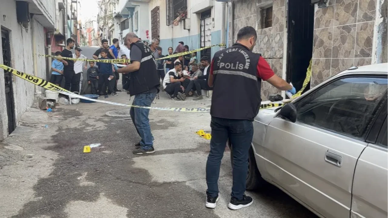 Gaziantep'te kardeş vahşeti! Ekmek bıçağını abisinin boğazına sapladı