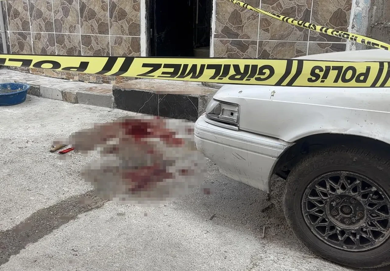 Gaziantep'te kardeş vahşeti! Ekmek bıçağını abisinin boğazına sapladı