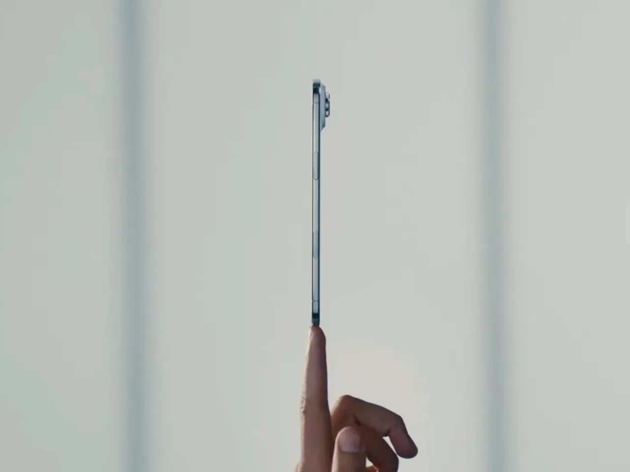 Huawei, Apple'ın ultra ince iPhone Air modeline rakip olacak yeni telefon üzerinde çalışıyor