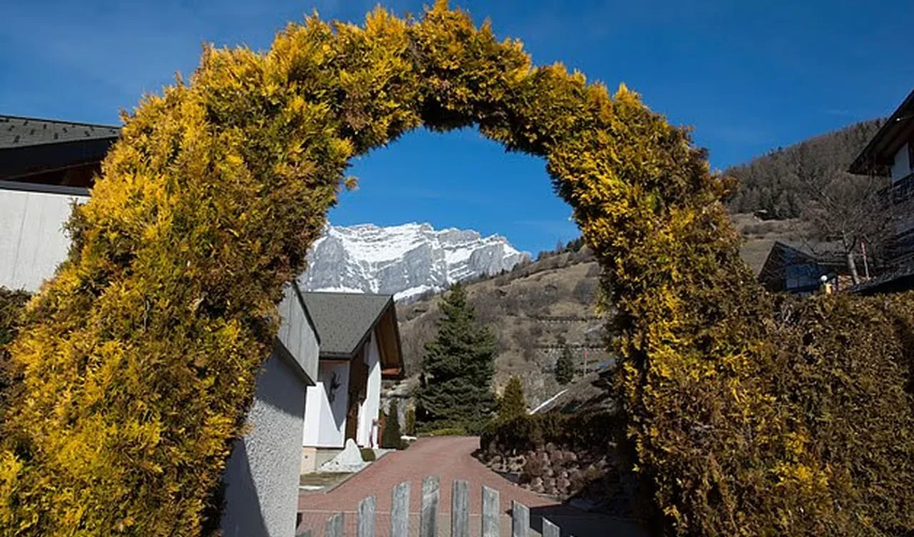 Muhteşem manzaralı yerde yaşa bir de üzerine para al! Nüfus için teşvik projesi