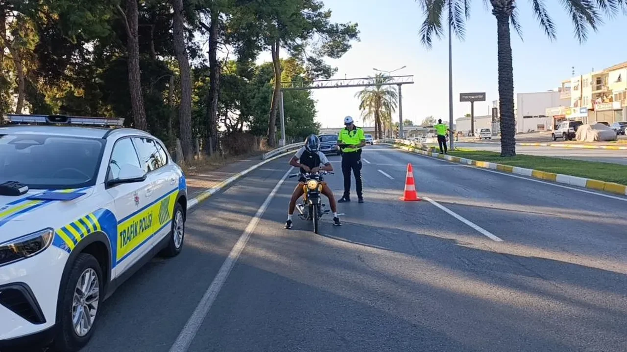 Polisten kaçtı kaza yaptı! Yaralandığı halde yine de kaçtı