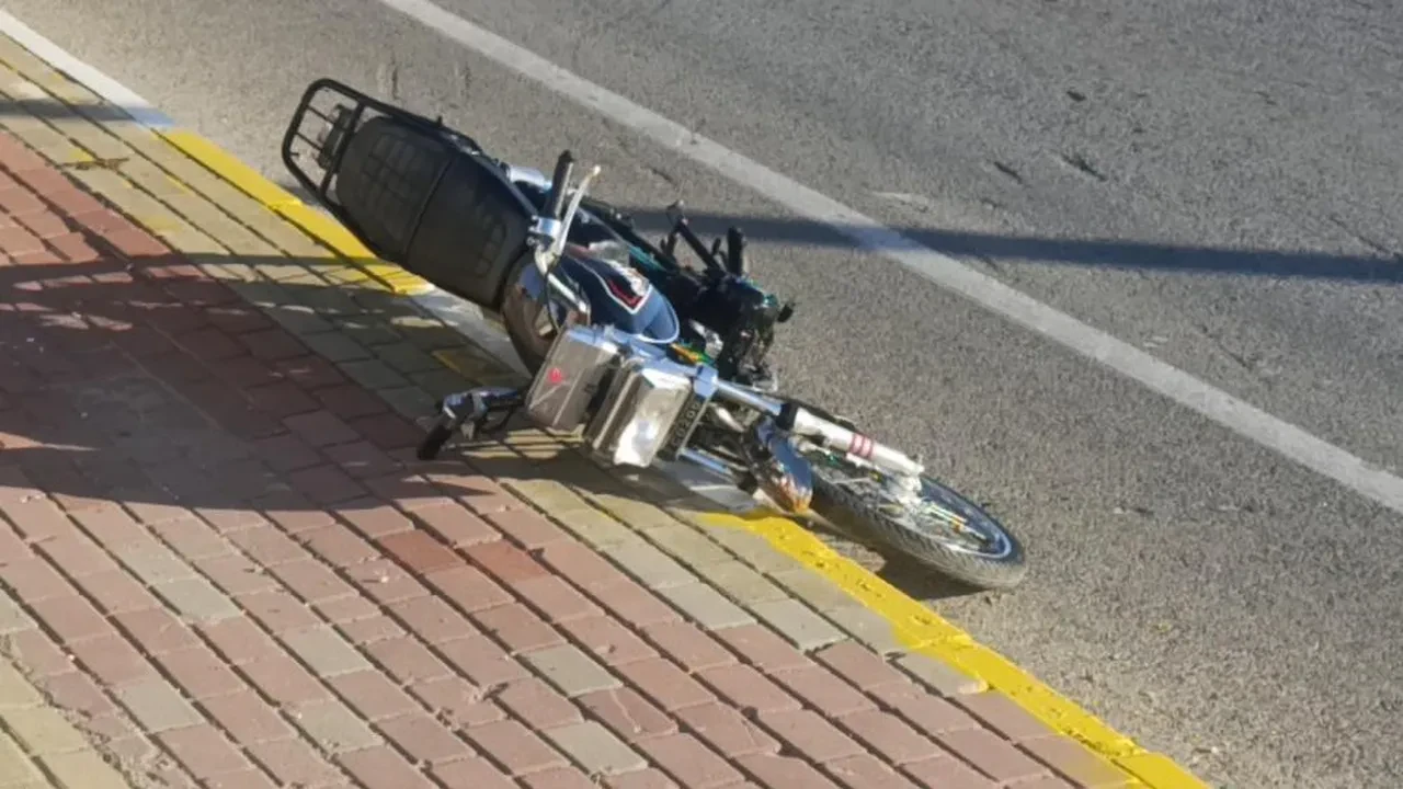 Polisten kaçtı kaza yaptı! Yaralandığı halde yine de kaçtı