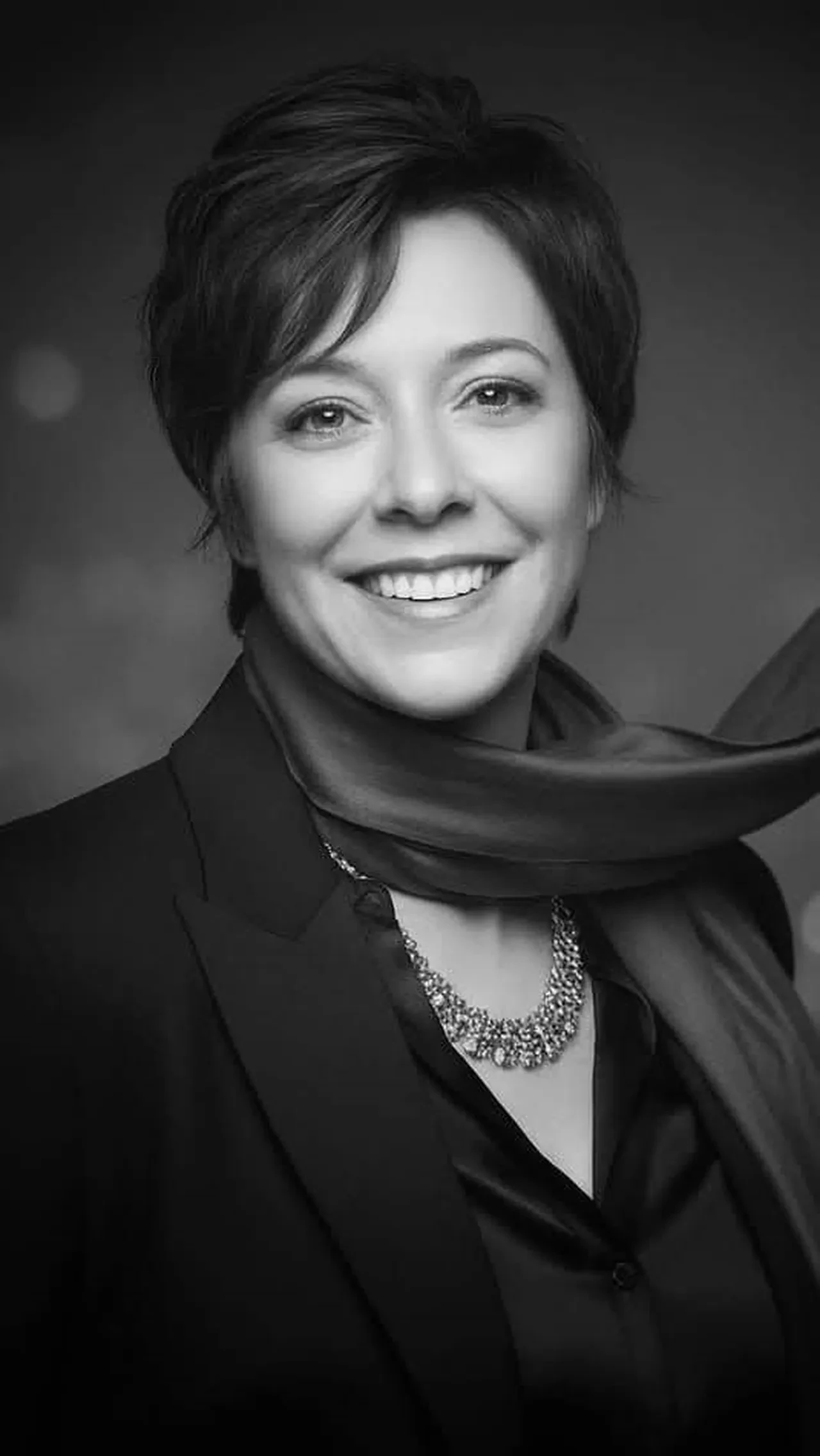 Sahte alkol ünlü yazarı hayattan kopardı! 9 aylık yaşam mücadelesini kaybetti