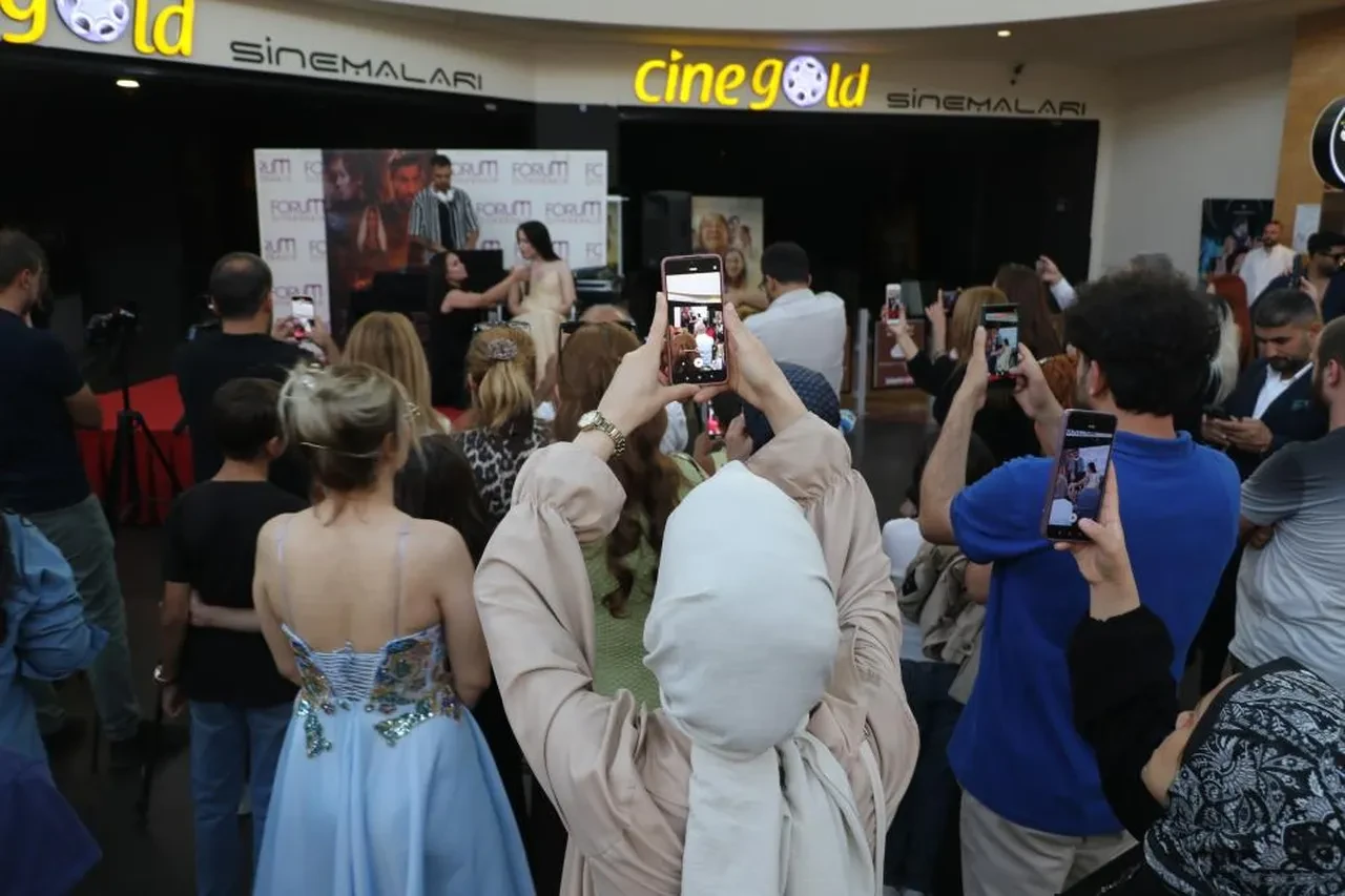 Sevgilisi canına kastetmişti! Mutlu Kaya 10 yıl sonra sahneye çıktı: Teklifler için kararını açıkladı