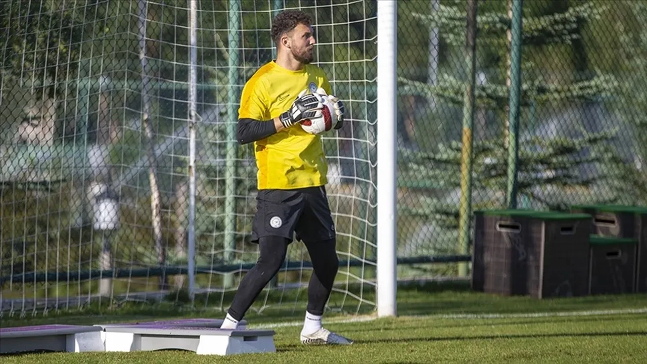 Tarık Çetin kimdir, hangi takımlarda oynadı, kaç yaşında? Fenerbahçe'nin Samsunspor maçında kalesini koruyacak