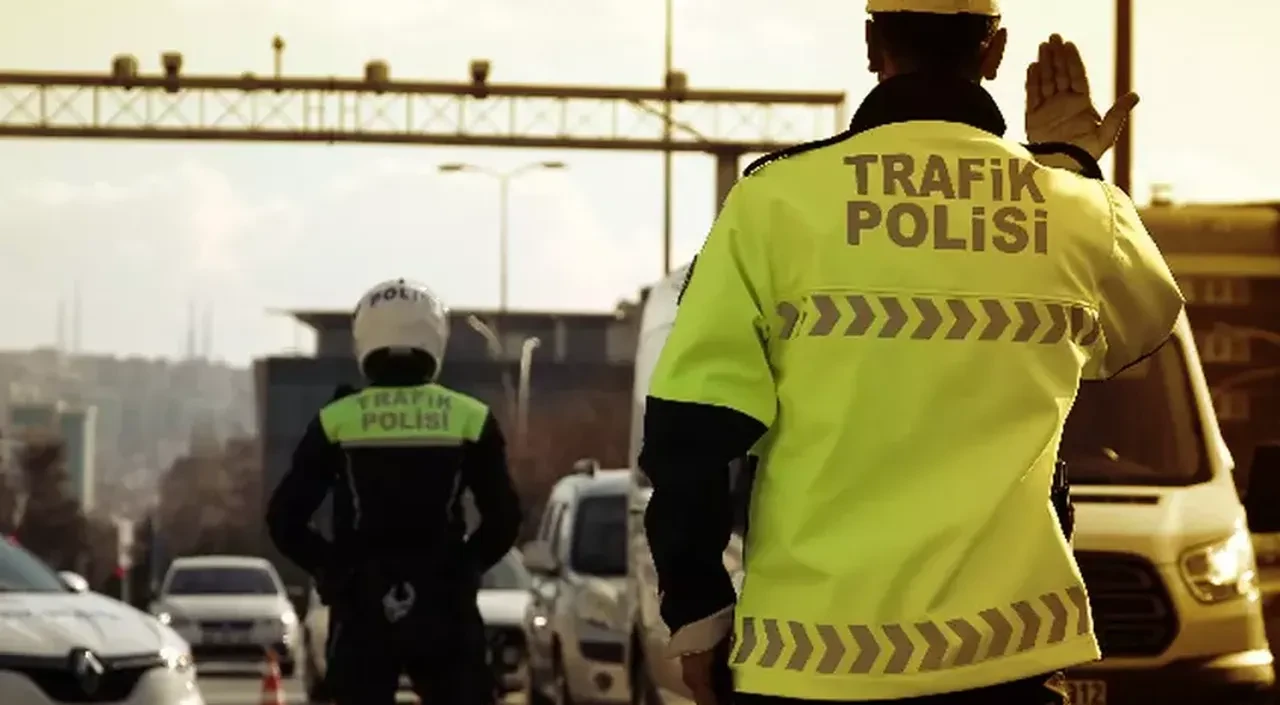 Trafik magandaları yandı! İşte madde madde yeni trafik cezaları