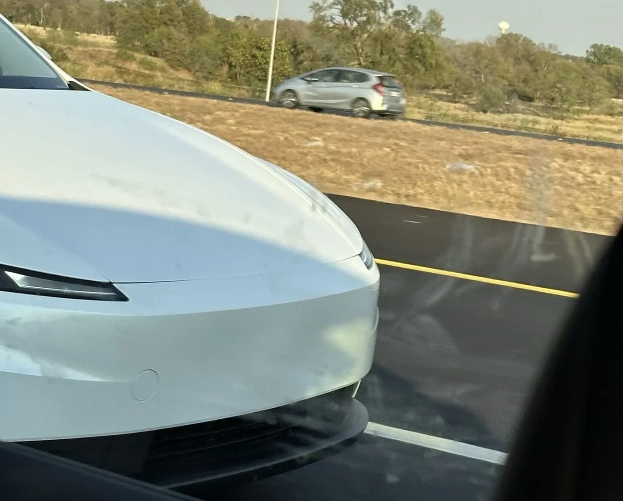 Uygun fiyatlı Tesla Model Y yolda görüntülendi