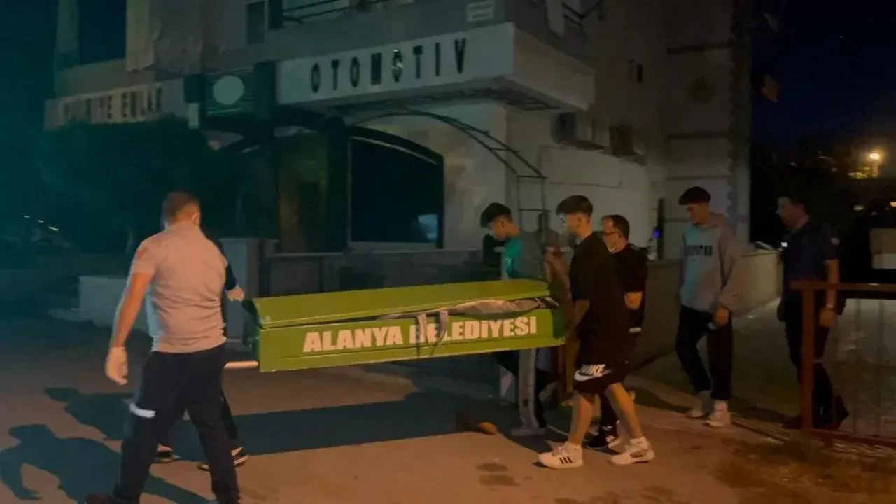 Alanya’da bir evde çıkan yangında yaşlı adam hayatını kaybetti