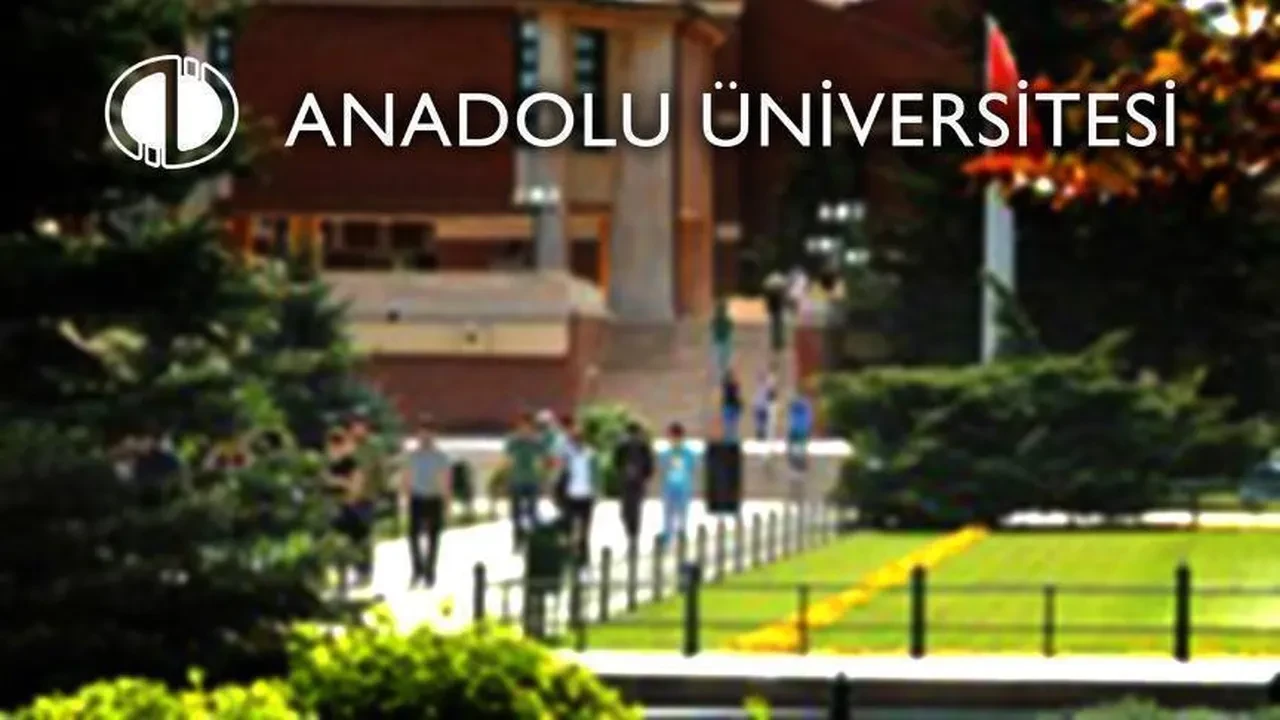 Anadolu Üniversitesi kayıt yenileme ücreti 2025! Kayıt yenileme nereden yapılıyor?