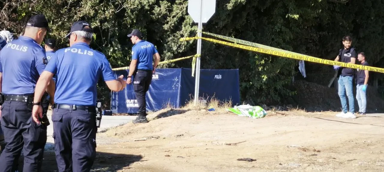 Araçla takip etti, önlerini kesip rastgele ateş açtı! Husumetlisi yerine başka birini öldürdü