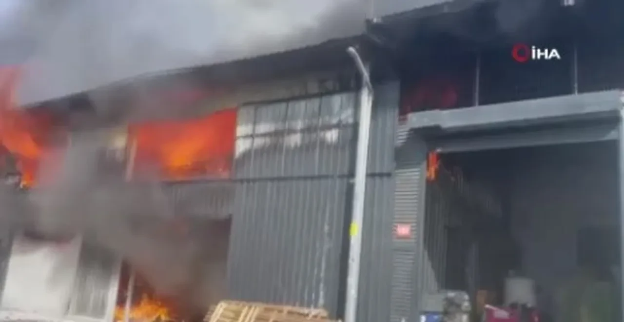 Beylikdüzü'nde yangın nerede çıktı, söndürüldü mü? Dumanlar yükseliyor