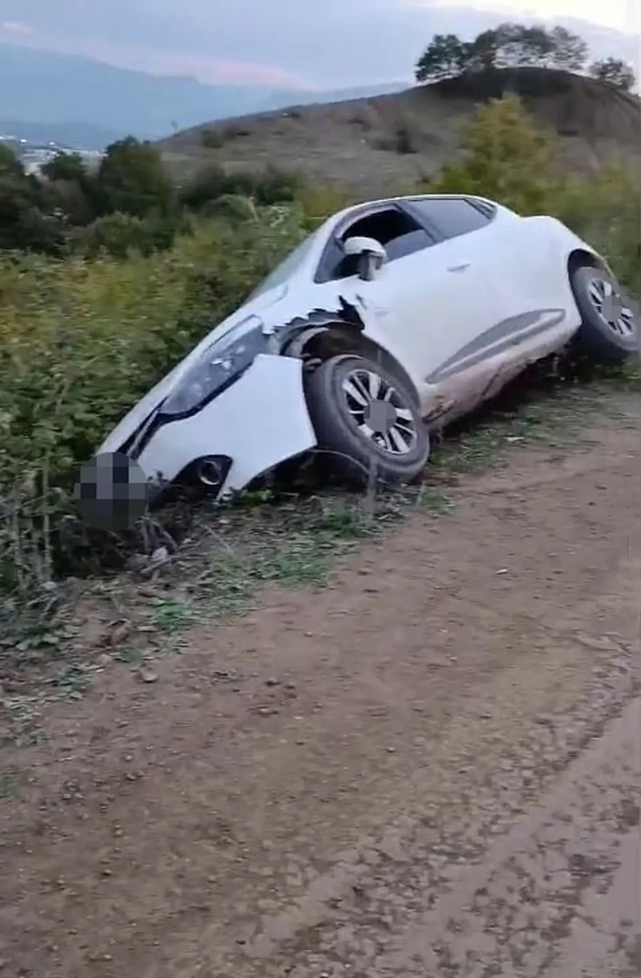 Bu nasıl şans! Uçurum ucunda durabildi