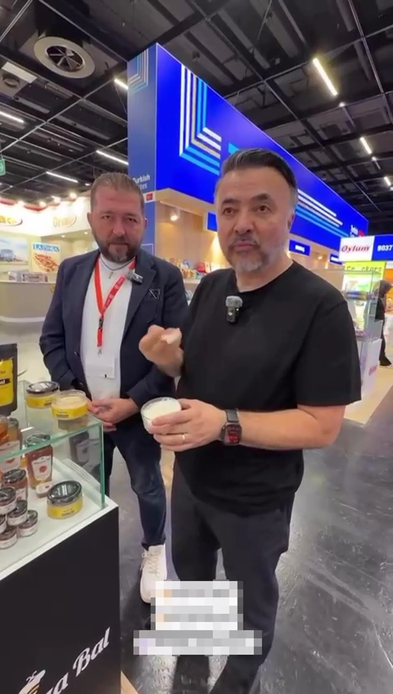 Firari FETÖ'cü Almanya'da influencerlığa soyundu! Adana balını tanıtıp Türklerden euro topluyor!