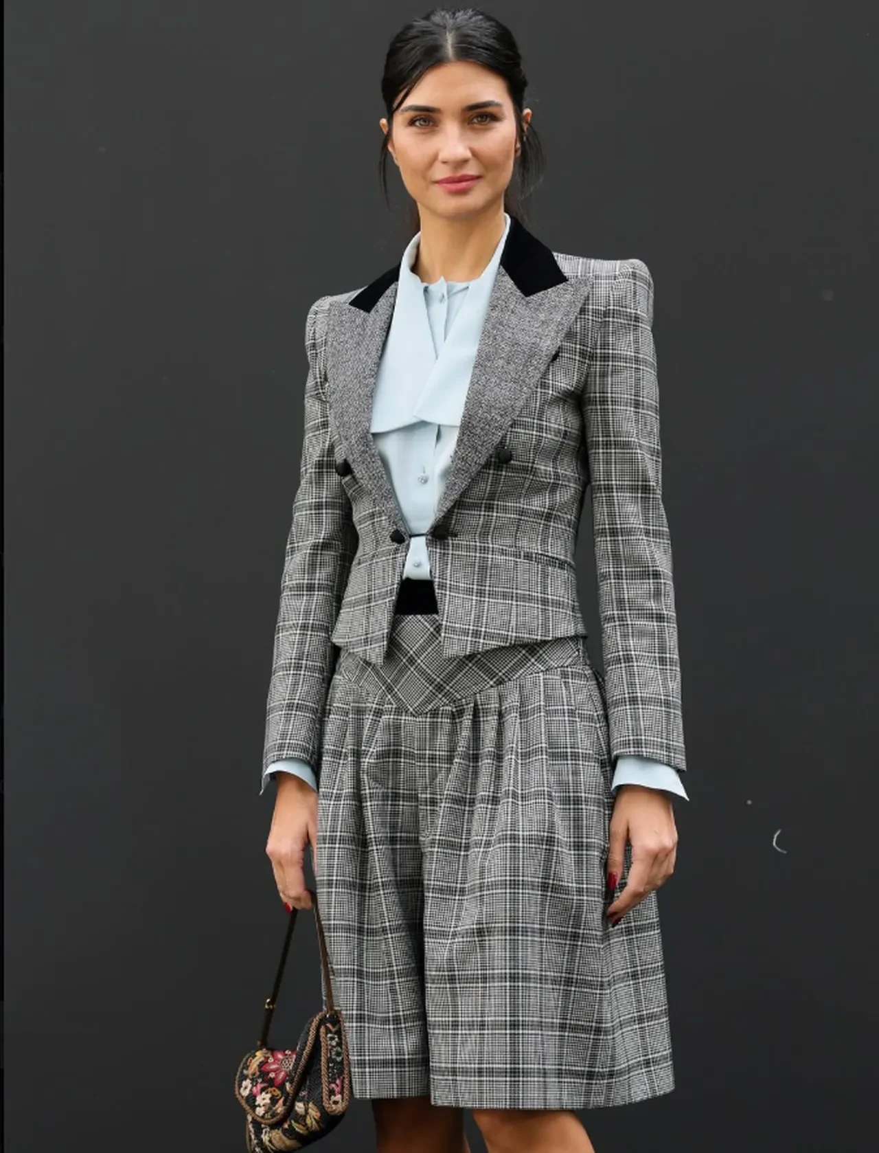 Hande Erçel'den ayrılan Hakan Sabancı'dan Tuba Büyüküstün hamlesi! Takipçilerinden kaçamadı 