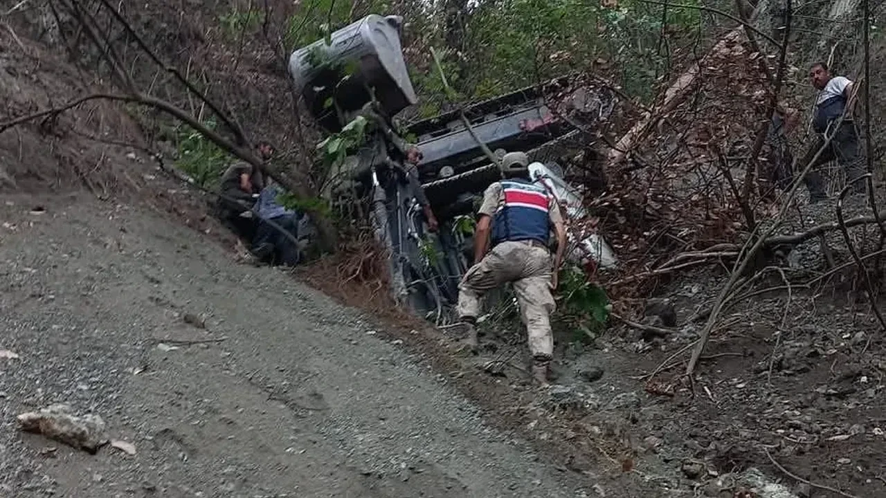 Hatay’da kepçe faciası: operatör hayatını kaybetti