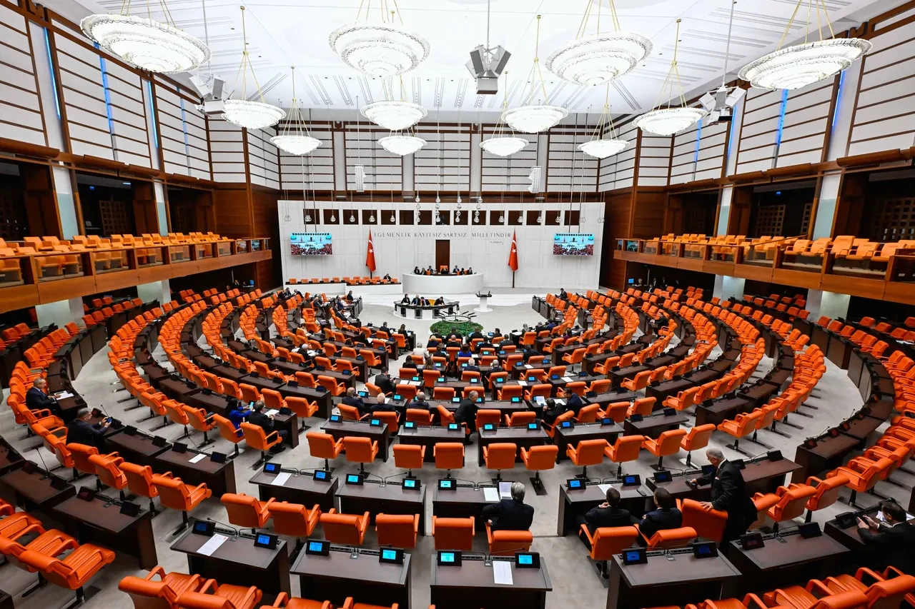 Meclis'in ilk hafta gündemi ekonomi, Yargı Paketi ve trafik cezaları