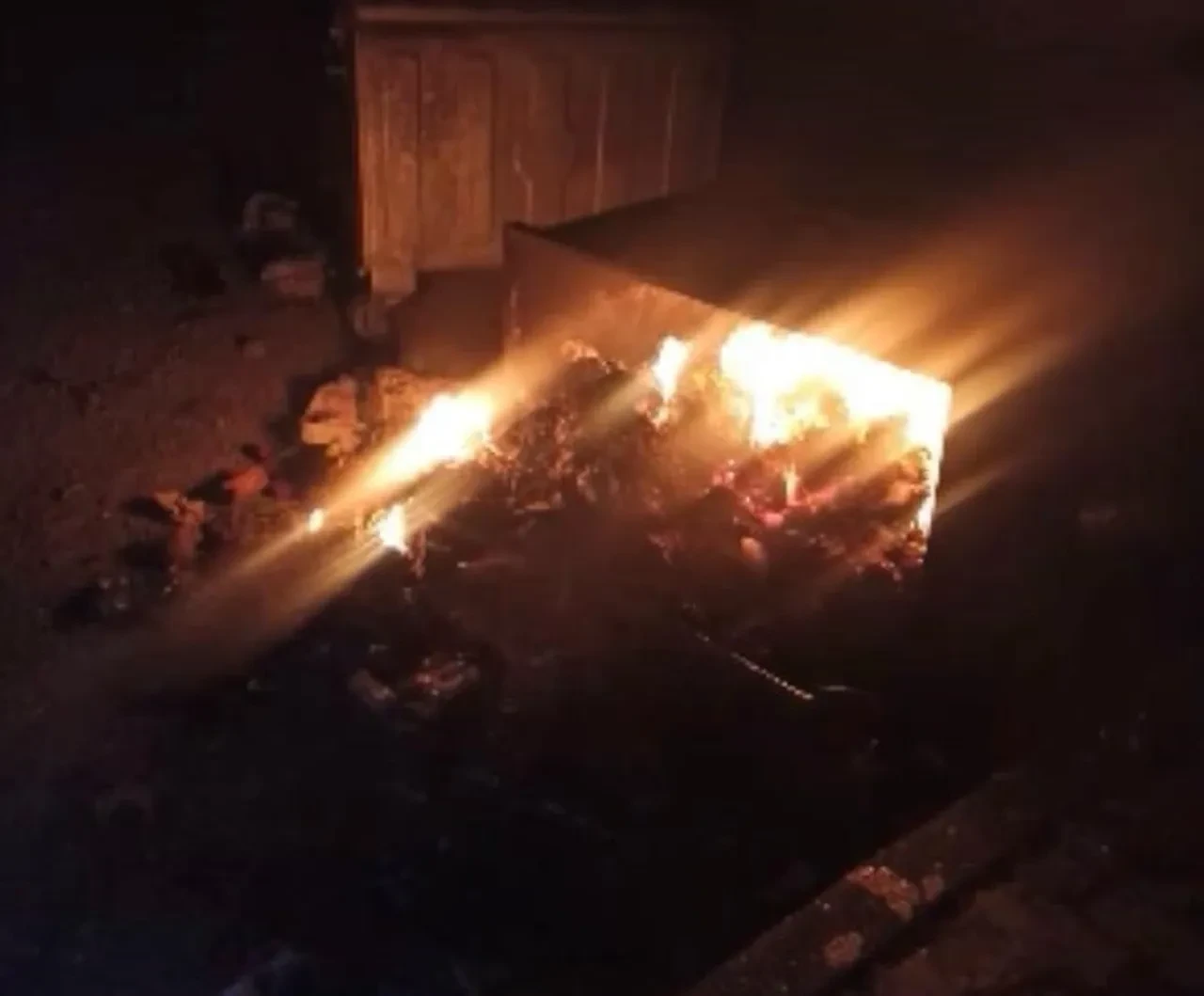 Parkı ateşe veren çocuk yakalandı: Ailesi hakkında işlem başlatıldı