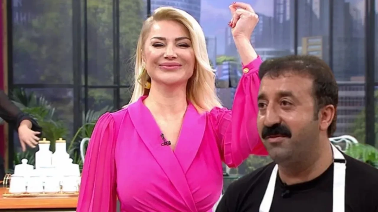 Şırdancı Mehmet, Songül Karlı'yı elleriyle besledi! Mimiklere yorum yağdı 