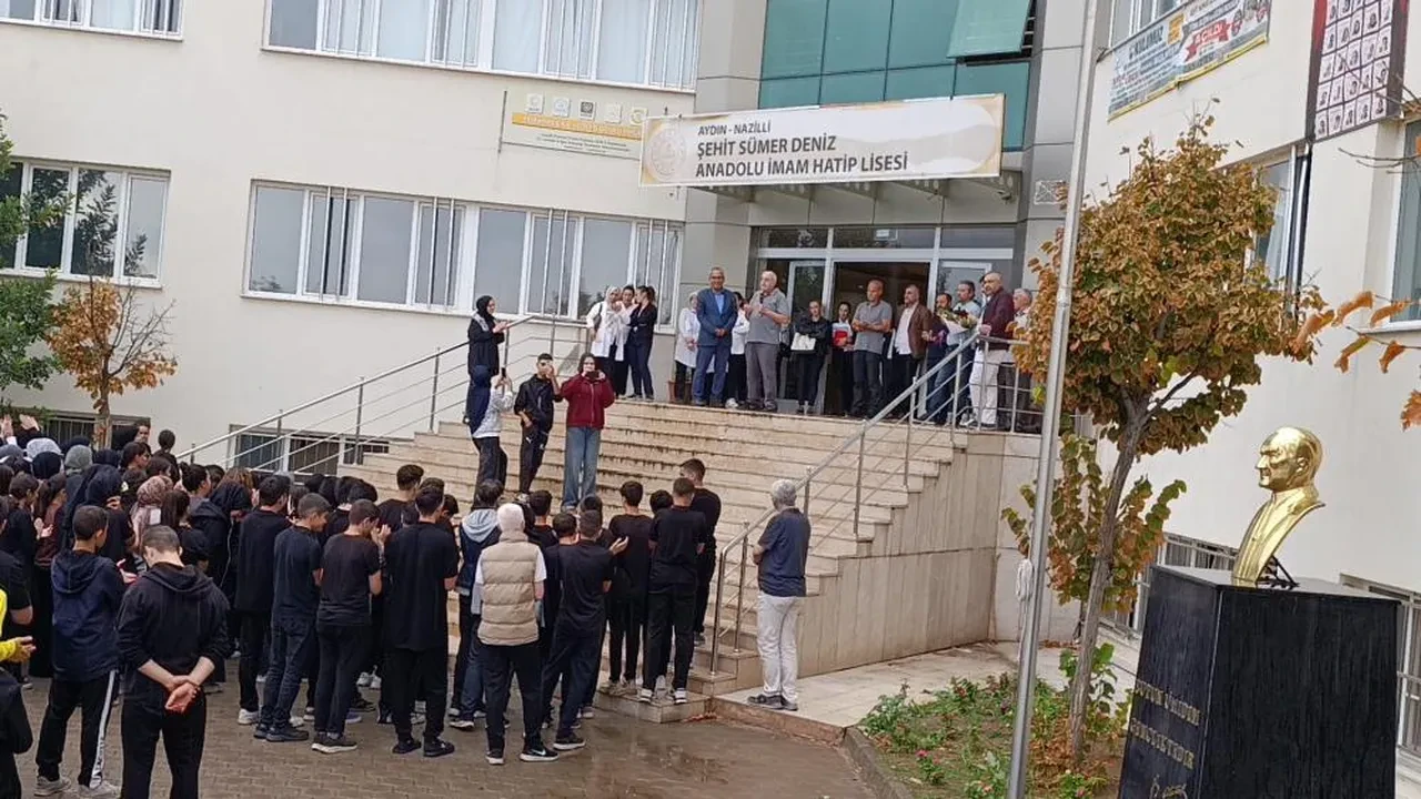 Yarım asırlık öğretmenin vedası bütün öğrencileri ağlattı! 