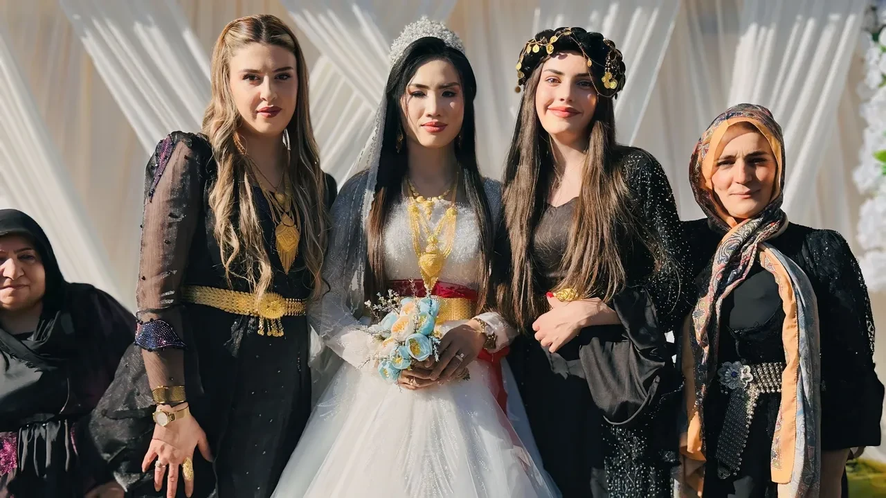 Yüksekova'ya Vietnamlı gelin! Müslüman olduktan sonra dünyaevine girdi