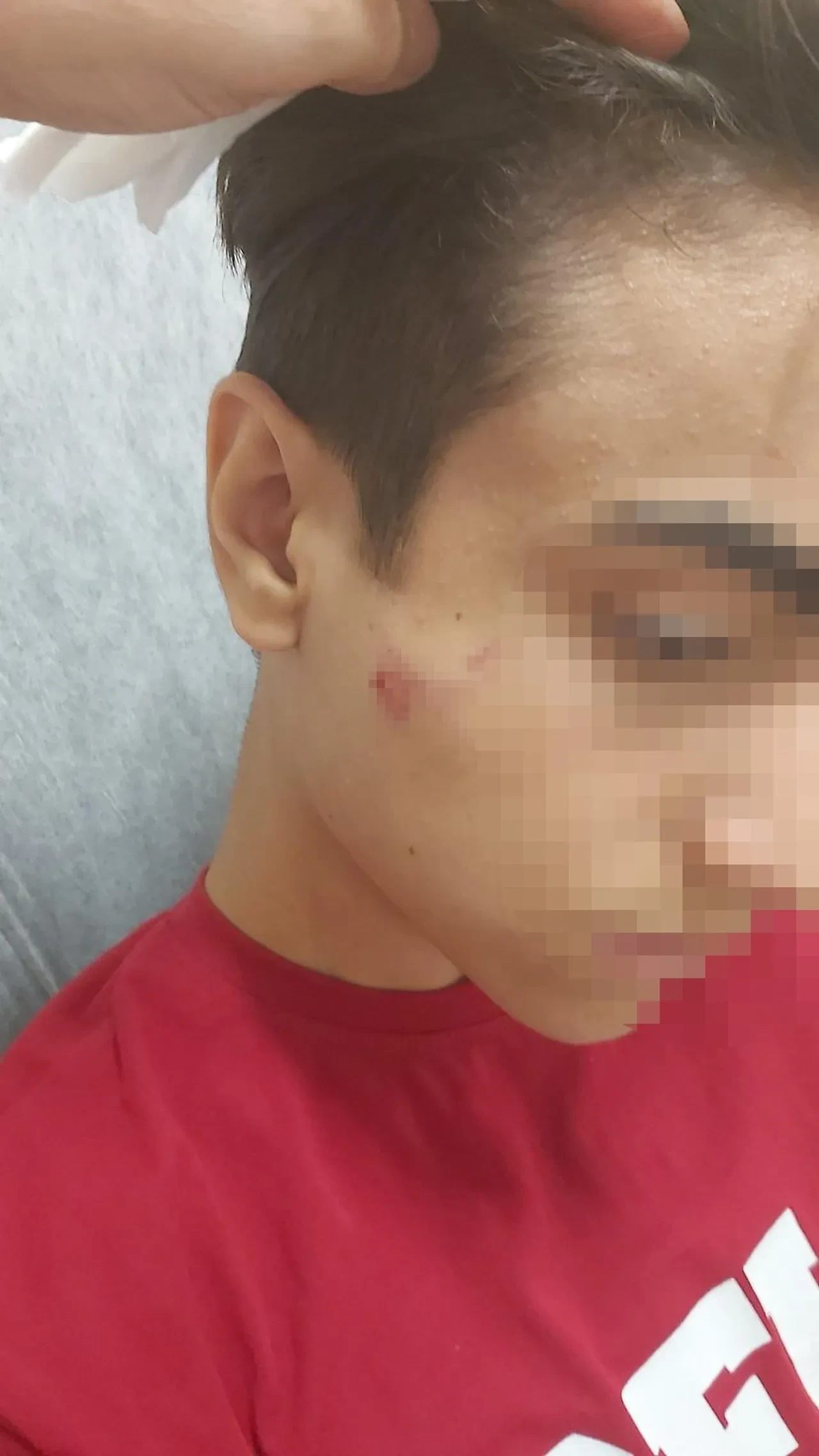 Akran zorbalığı boyut atladı! Kapısında bekledi demir sopayla saldırdı