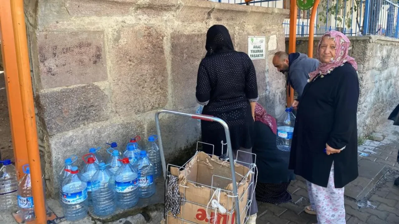 Ankaralı vatandaş çeşme başında perişan!