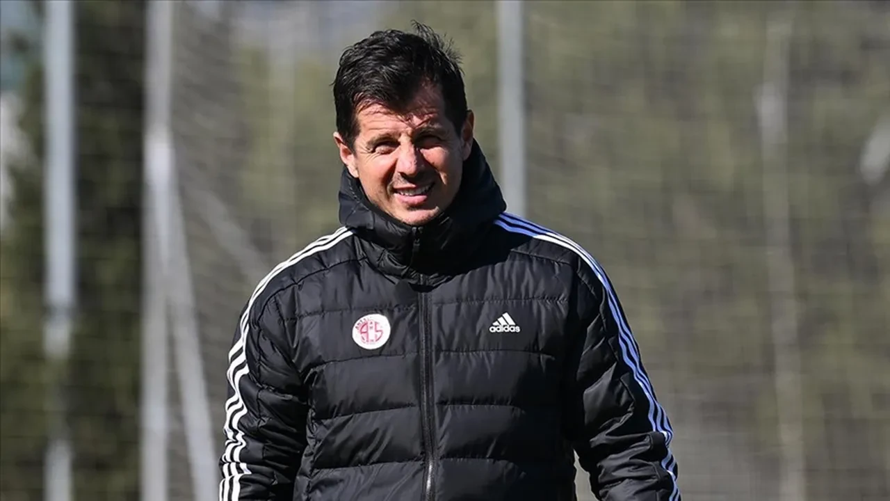 Antalyaspor Teknik Direktörü Emre Belözoğlu istifa etti! Adı Fenerbahçe ile anılıyordu