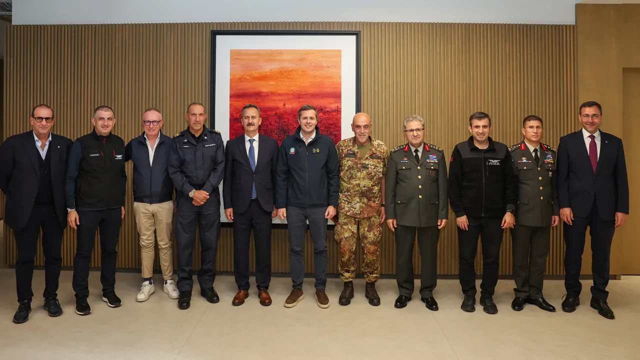 Baykar'a İtalya Savunma Bakanlığı'ndan ziyaret! En kritik araçlara sıkı takip