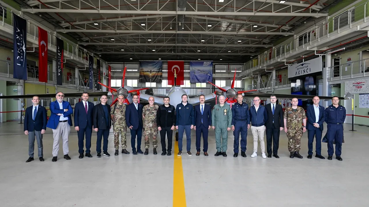 Baykar'a İtalya Savunma Bakanlığı'ndan ziyaret! En kritik araçlara sıkı takip