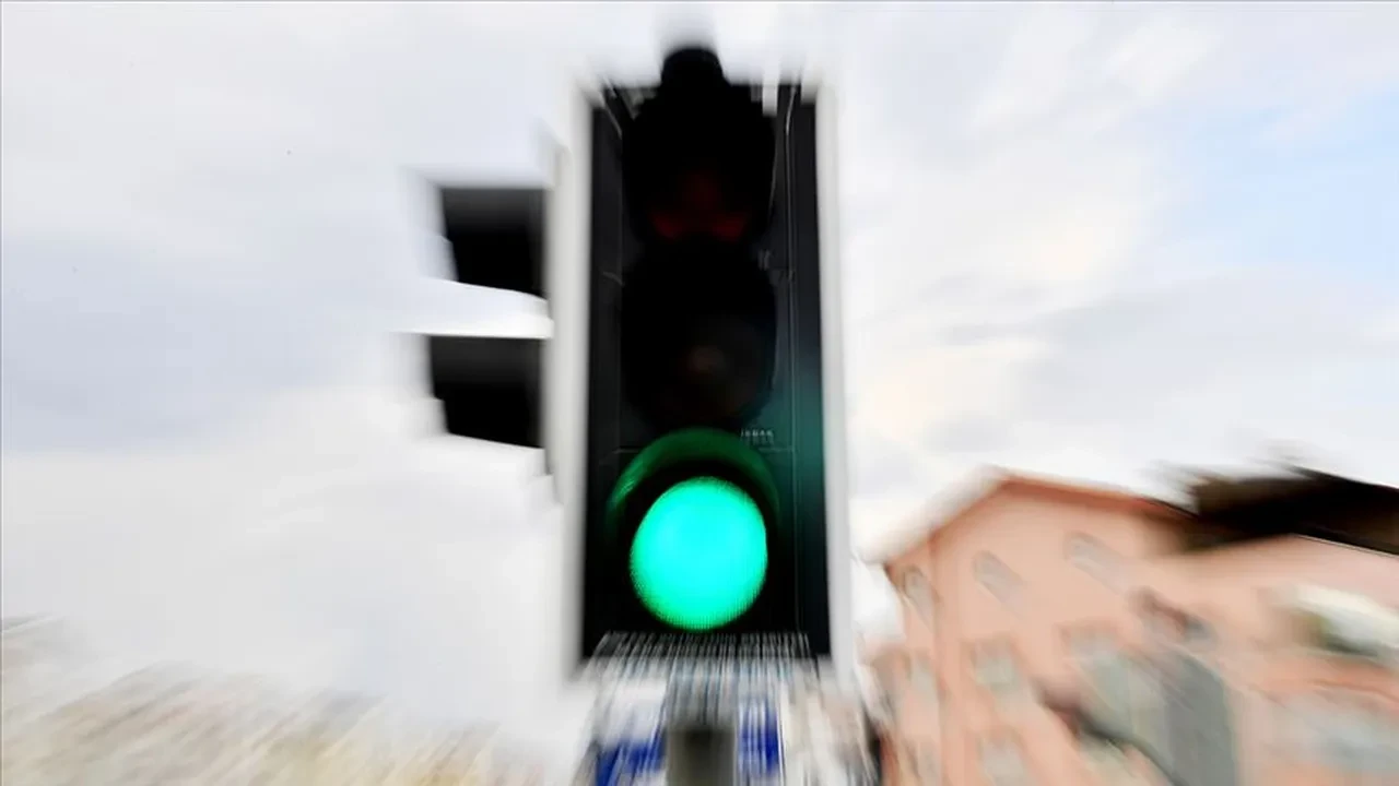 Bunu yapanın ehliyeti gidecek: Kırmızı ışıkta bir kere daha düşünün